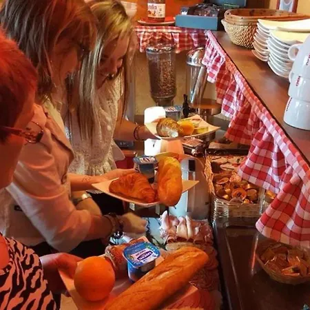 L'hotel De La Taverne *