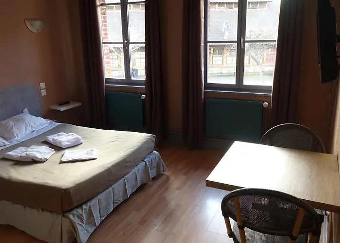 L'hotel De La Taverne Отель Этрета